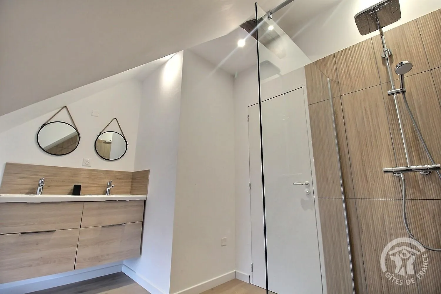 La Maison De Oueval Frehel 0*,